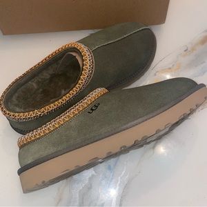 UGG Tasman Slippers Slides - size 8 - brand new in box